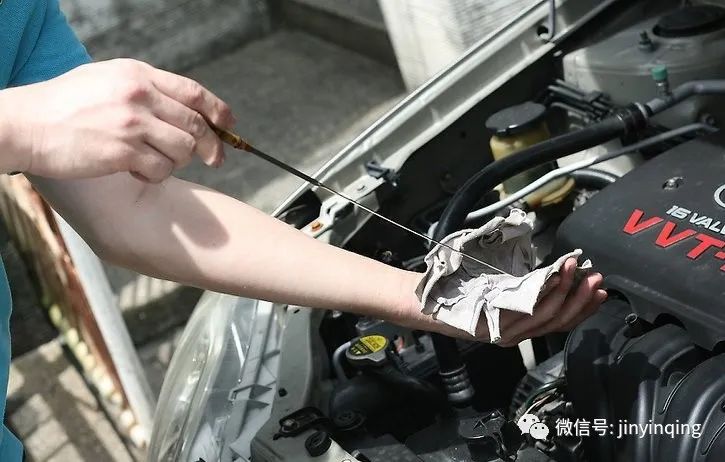 德国进口机油代理|你有查看机油尺的习惯吗？查看机油尺能发现哪些问题？