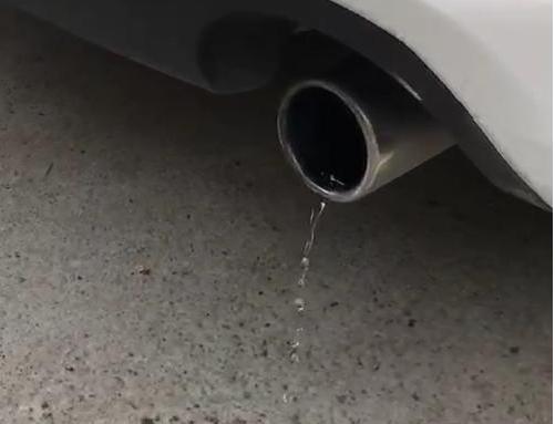 进口品牌润滑油代理|排气管滴水是正常的吗？