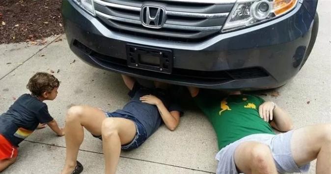 进口品牌润滑油批发|汽车哪些小保养车主可以自己来做?