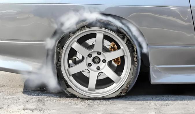 进口机油厂家招商|如何检查轮胎避免爆胎的风险？