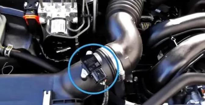 进口品牌润滑油代理|一辆汽车大概有多少个传感器？