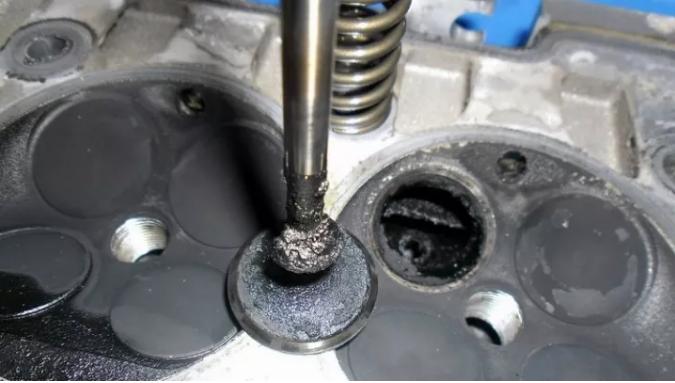 进口润滑油代理|车辆如何使用可以减少积碳？