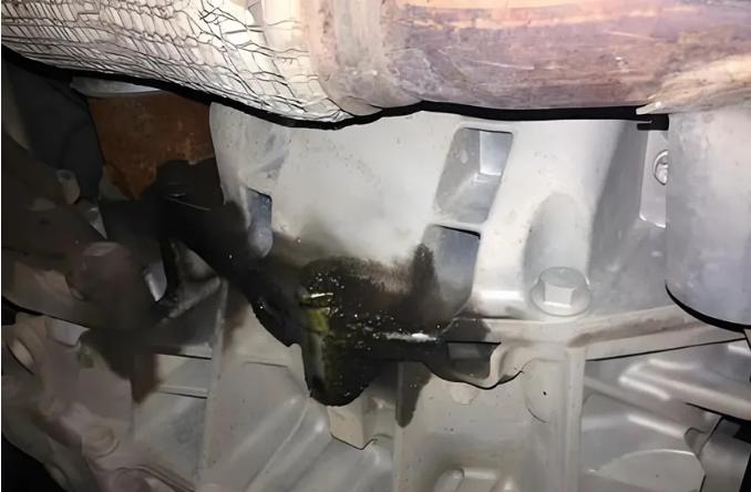 进口润滑油代理加盟|如何判断变速箱缺油？